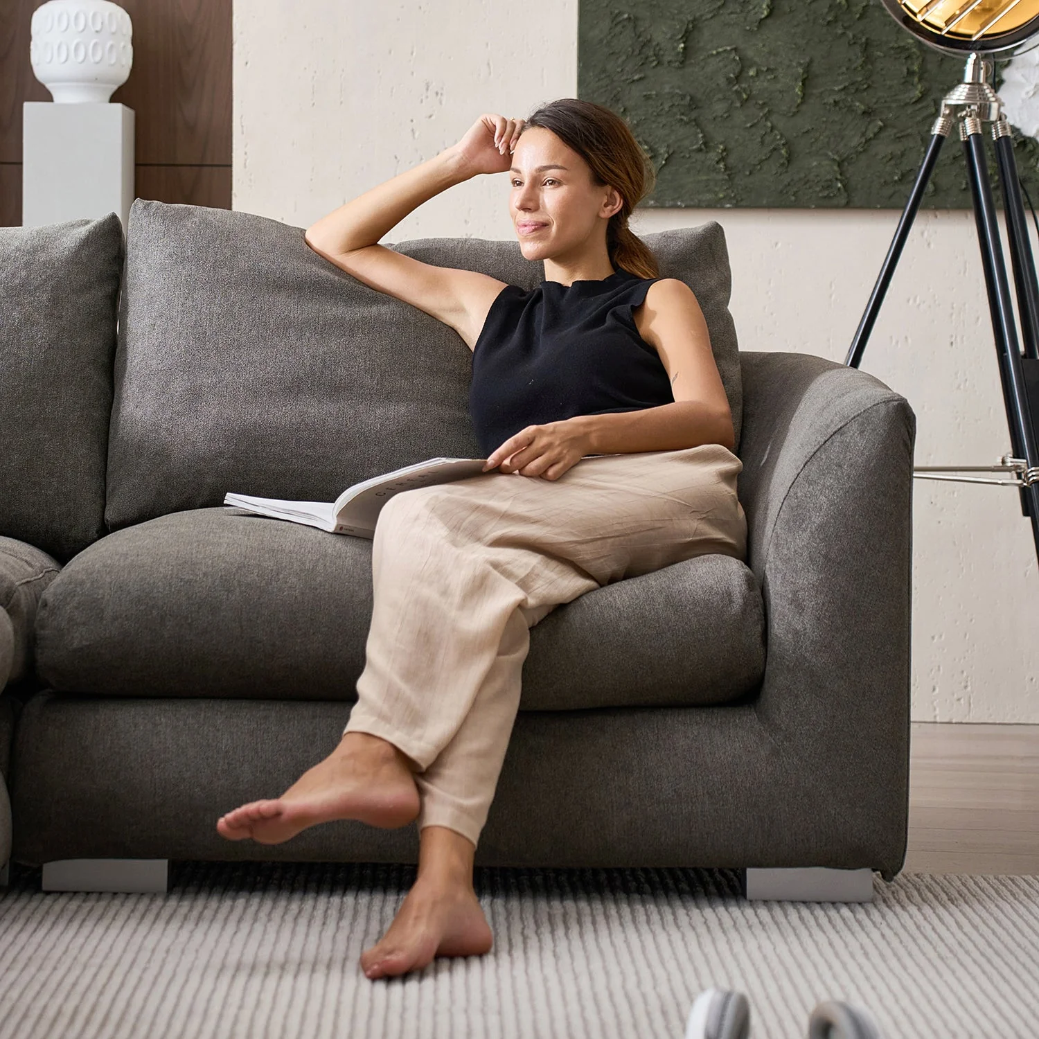 Feathers Sofa - Image 16