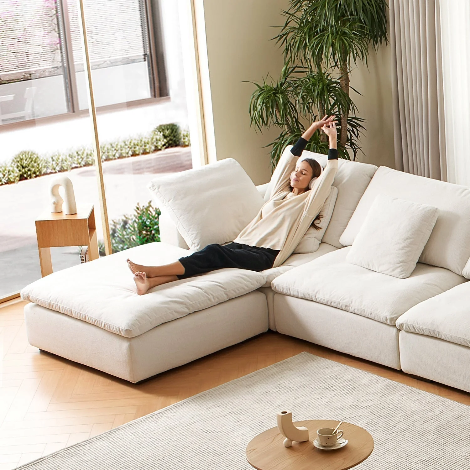 Tivoli Cloud U Sectional - Image 29